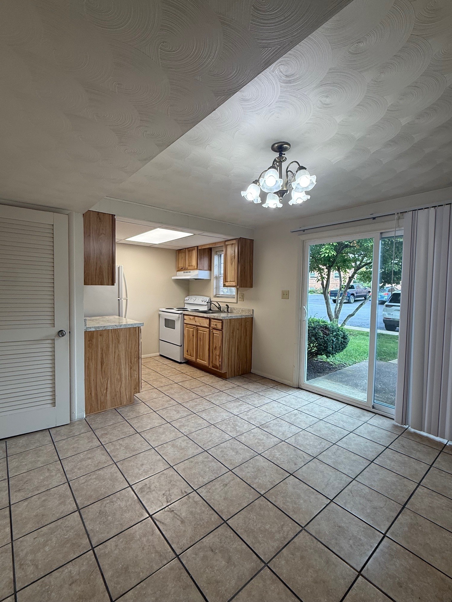 313D West Shady Lane