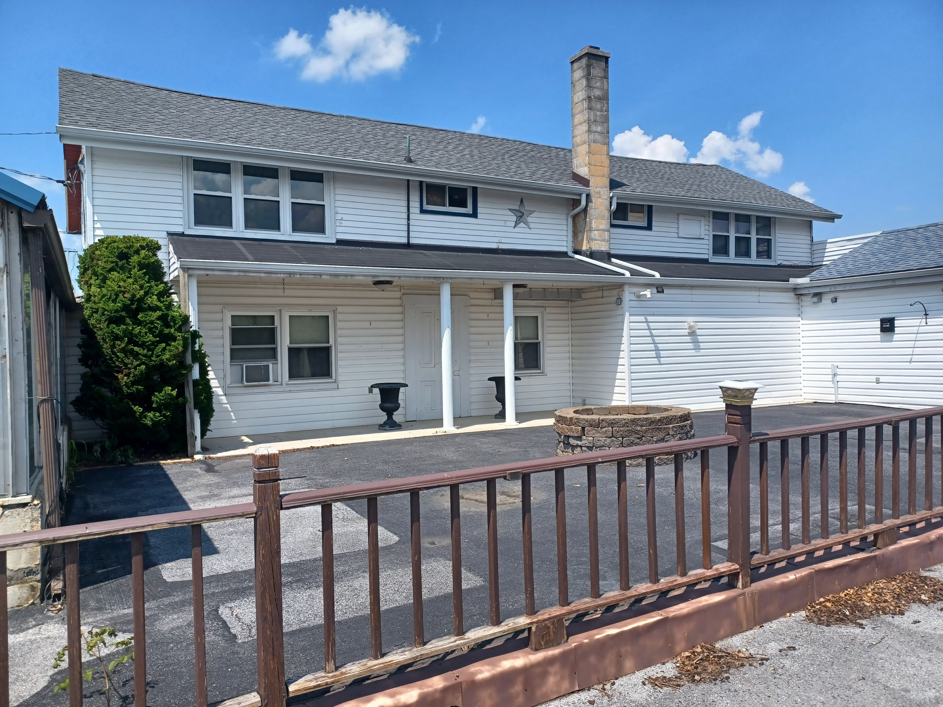 464 Campbelltown Road - 1